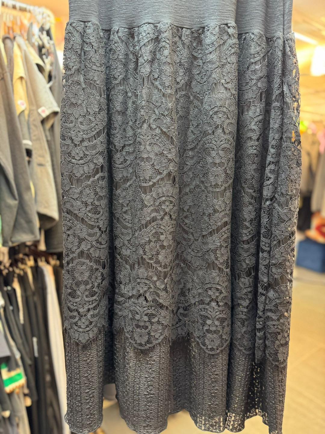 581006588_1254952120000565_6019637260908784442_n