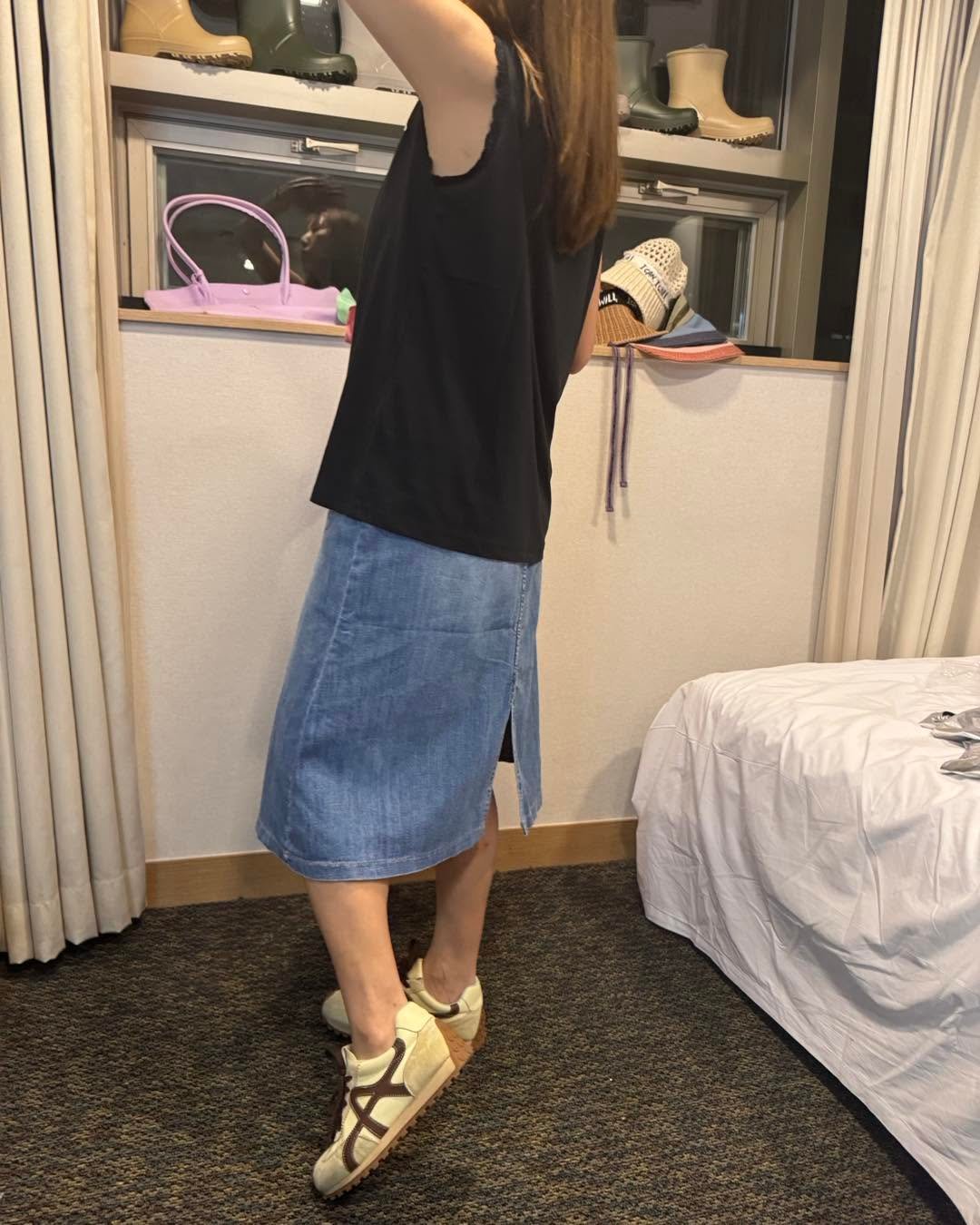 #7114 夏季黑色喱士花邊背心TEE - Image 5