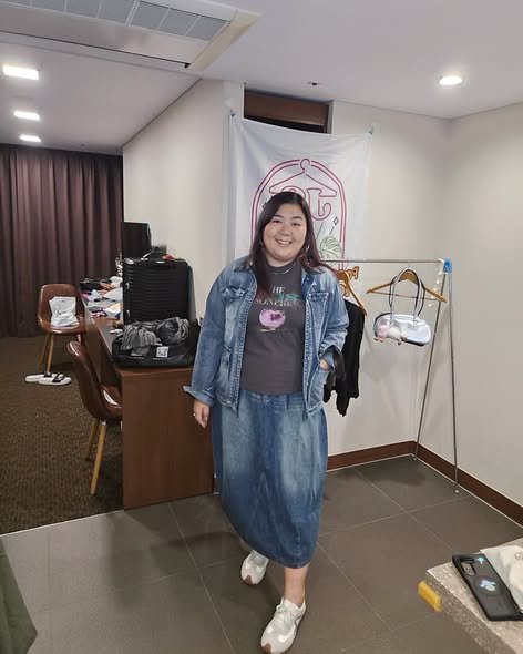 #7293 秋季黑色仿皮領藍色洗水牛仔外套 - Image 5