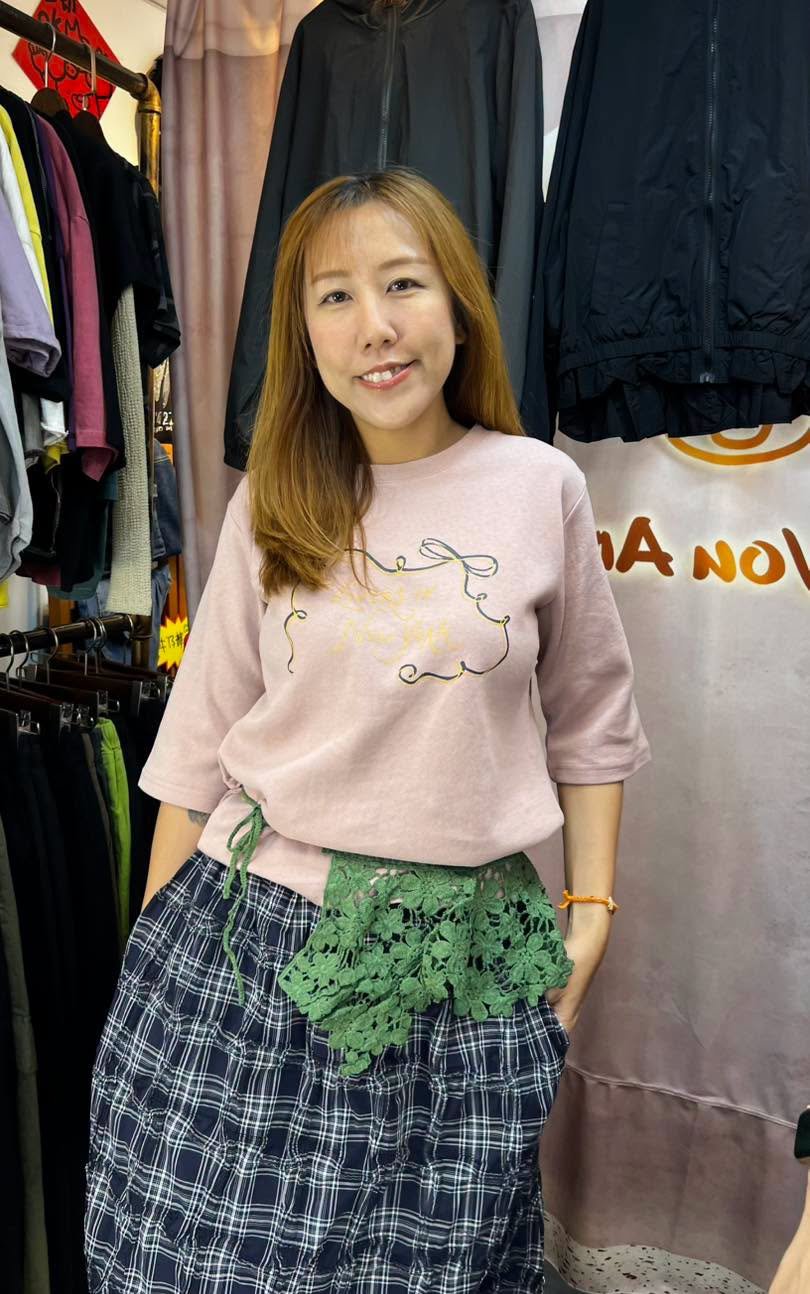 #7352 秋季印字棉料中袖TEE連通花披肩 - Image 4