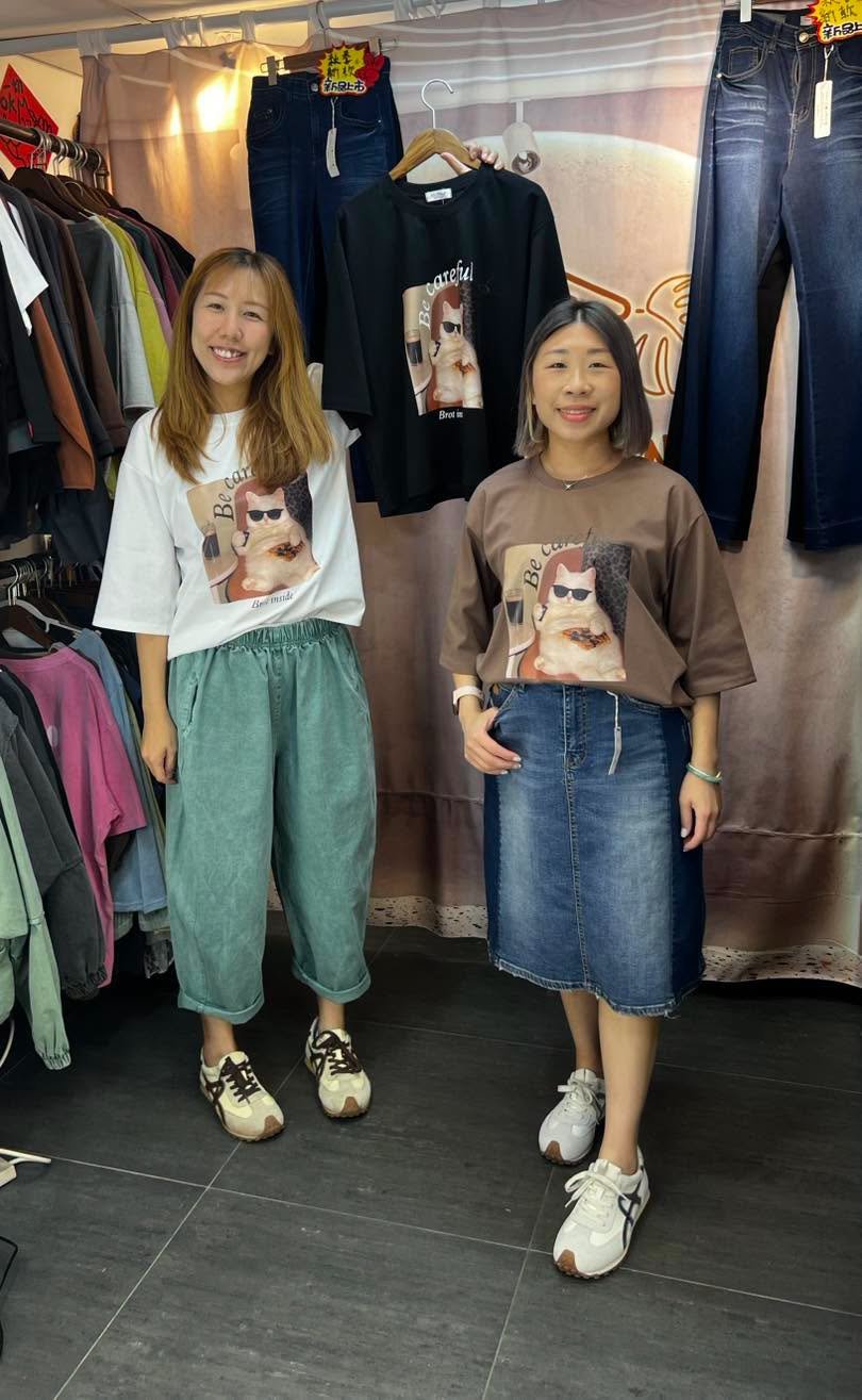 #7353 秋季BE CAREFUL貓貓印花TEE