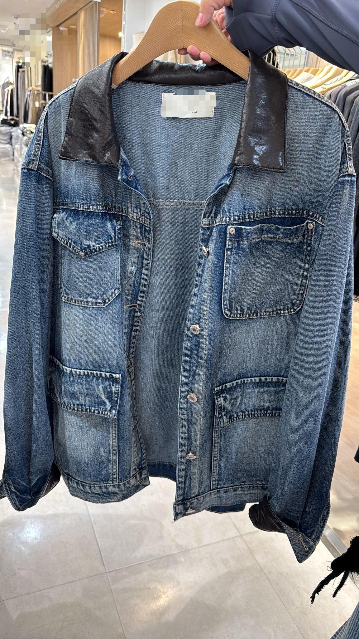 #7293 秋季黑色仿皮領藍色洗水牛仔外套 - Image 8