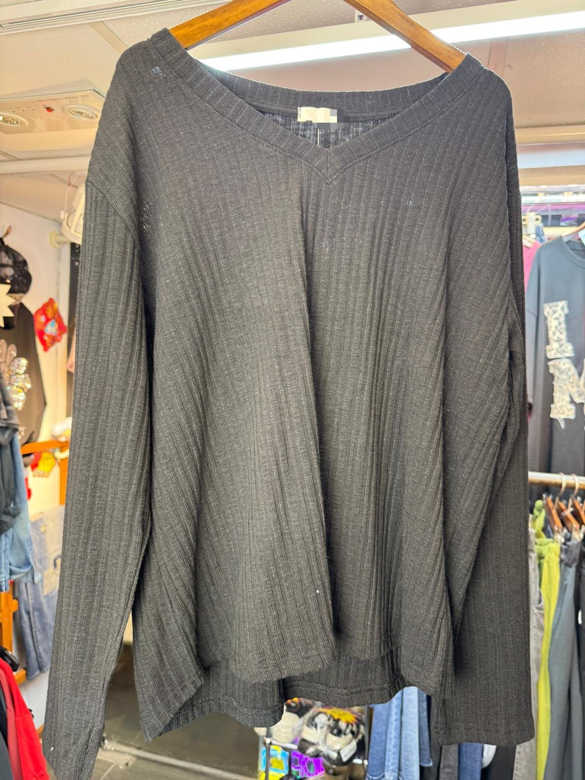 #7270 秋季V 領坑紋棉料TEE - Image 8