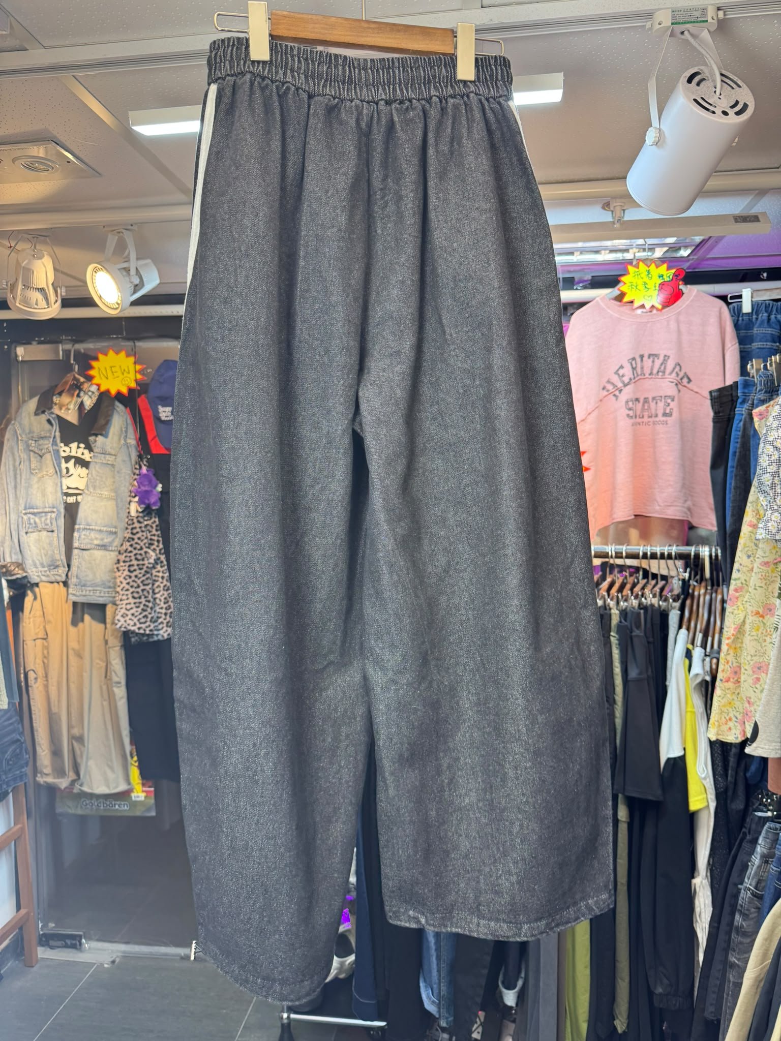 #7345 秋季黑色洗水豹紋噴漆直筒褲 - Image 12